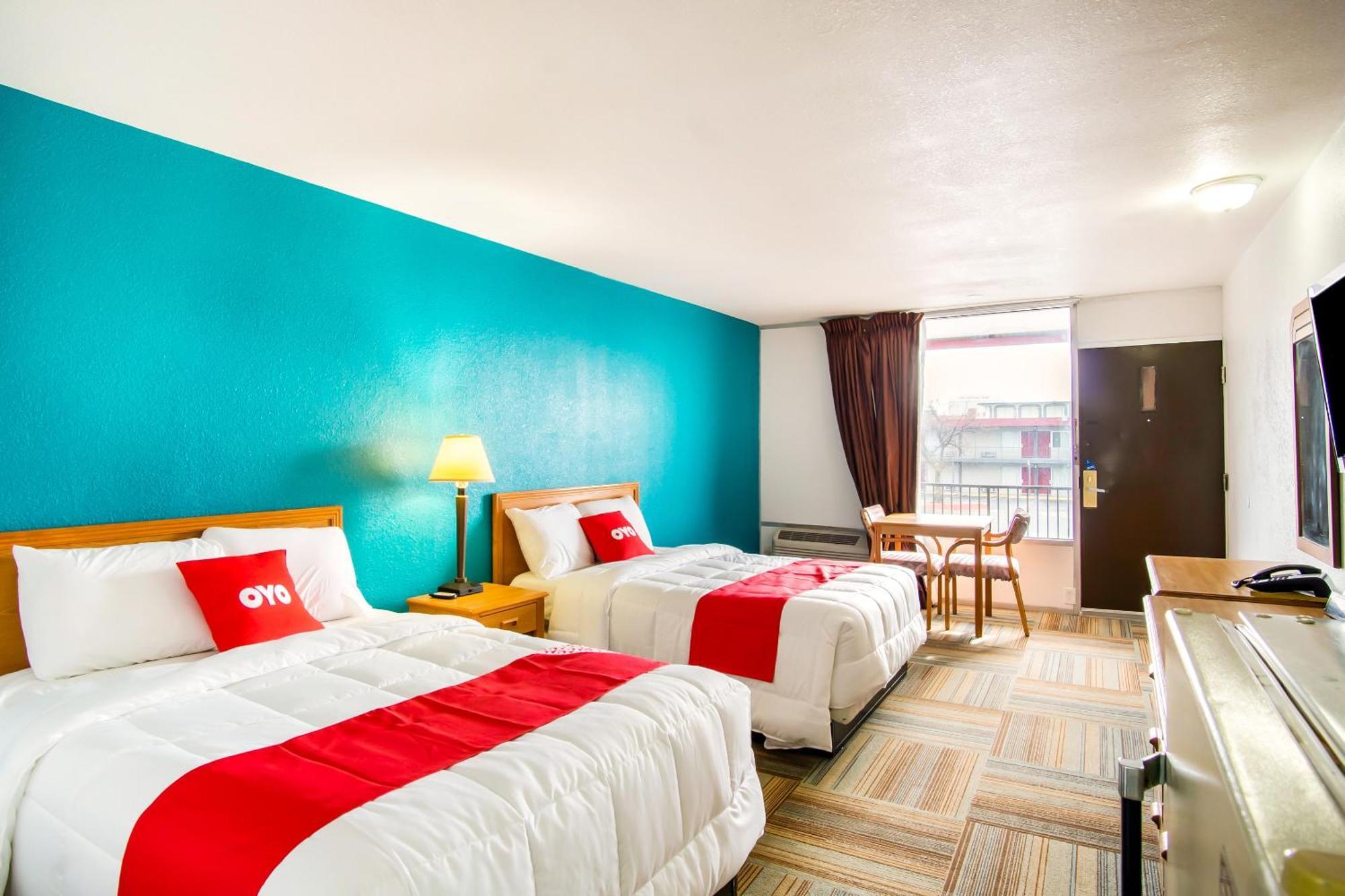 Oyo Hotel Hutchinson West 4Th Ave Экстерьер фото