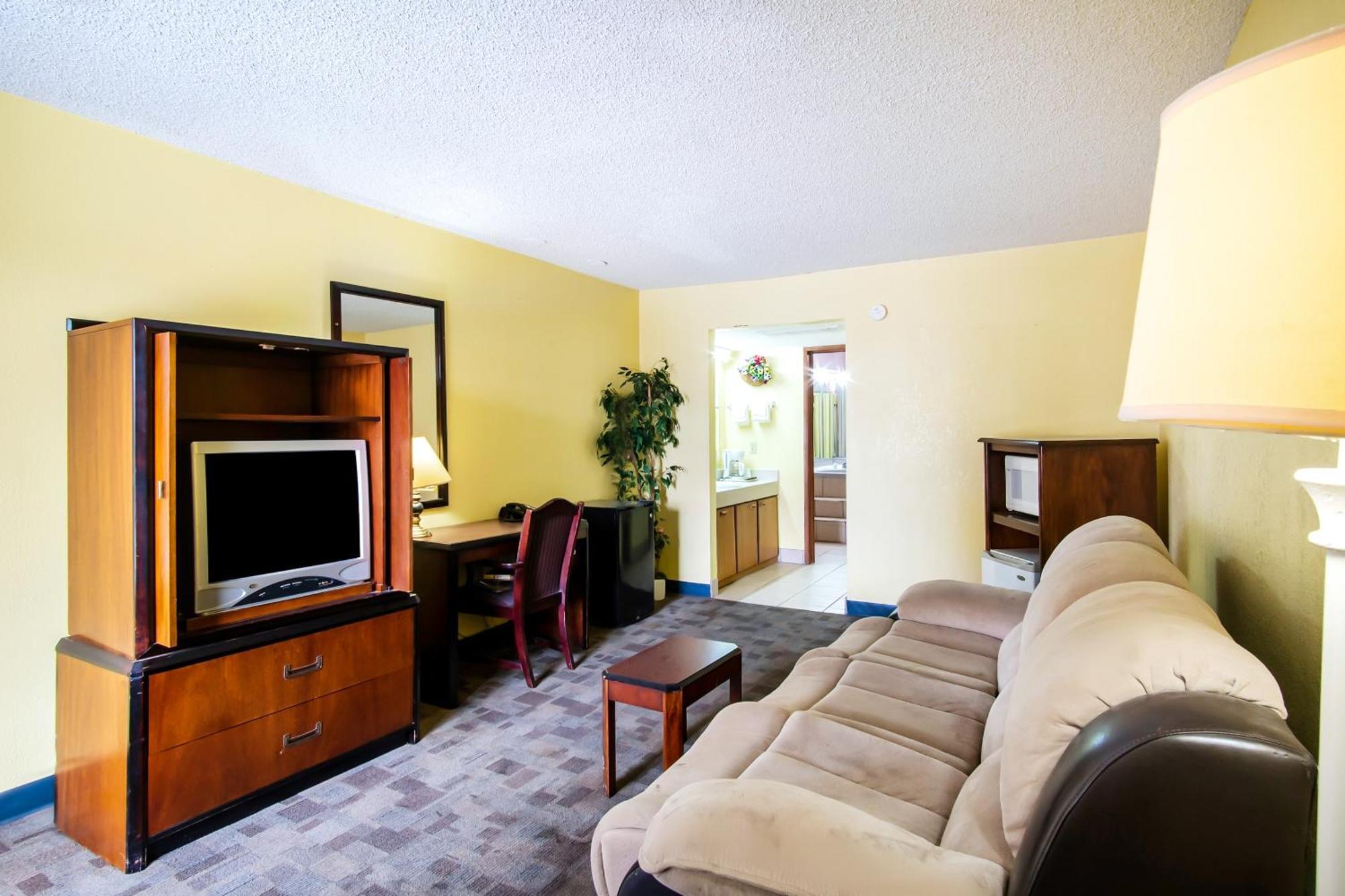 Oyo Hotel Hutchinson West 4Th Ave Экстерьер фото