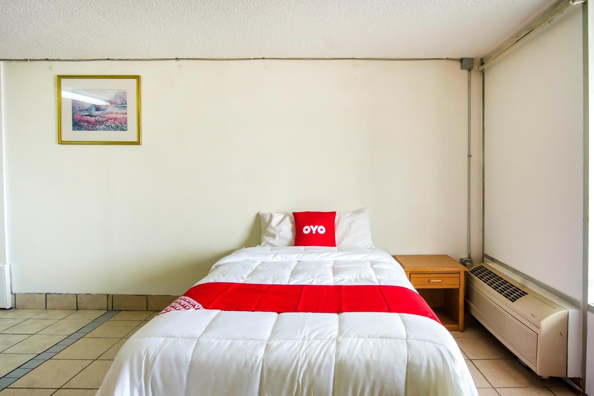 Oyo Hotel Hutchinson West 4Th Ave Экстерьер фото