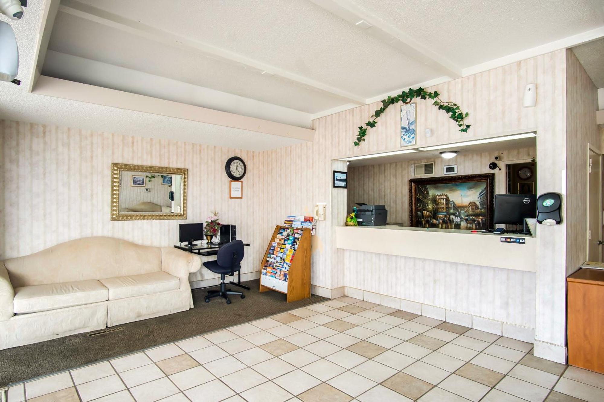 Oyo Hotel Hutchinson West 4Th Ave Экстерьер фото