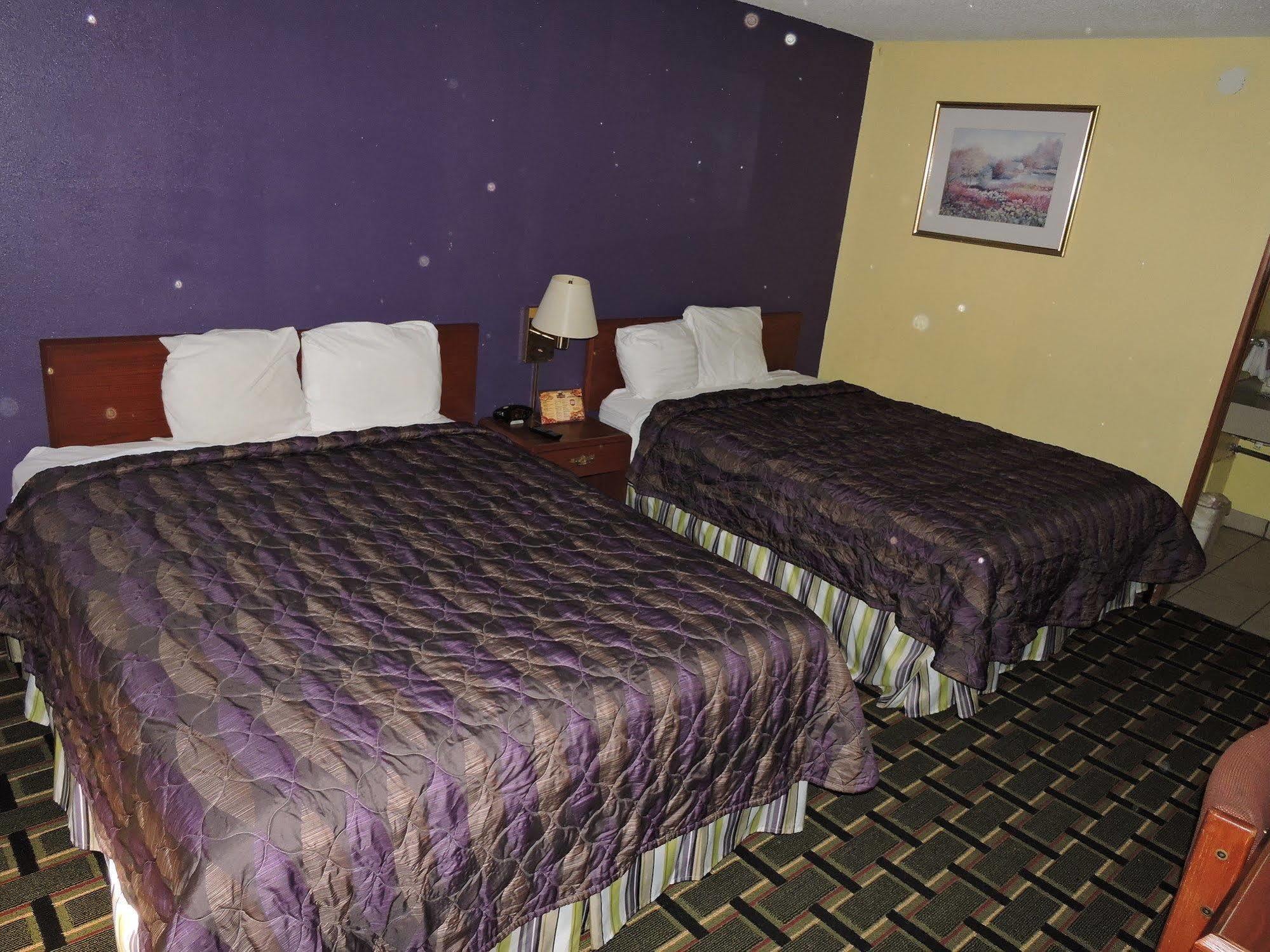 Oyo Hotel Hutchinson West 4Th Ave Экстерьер фото