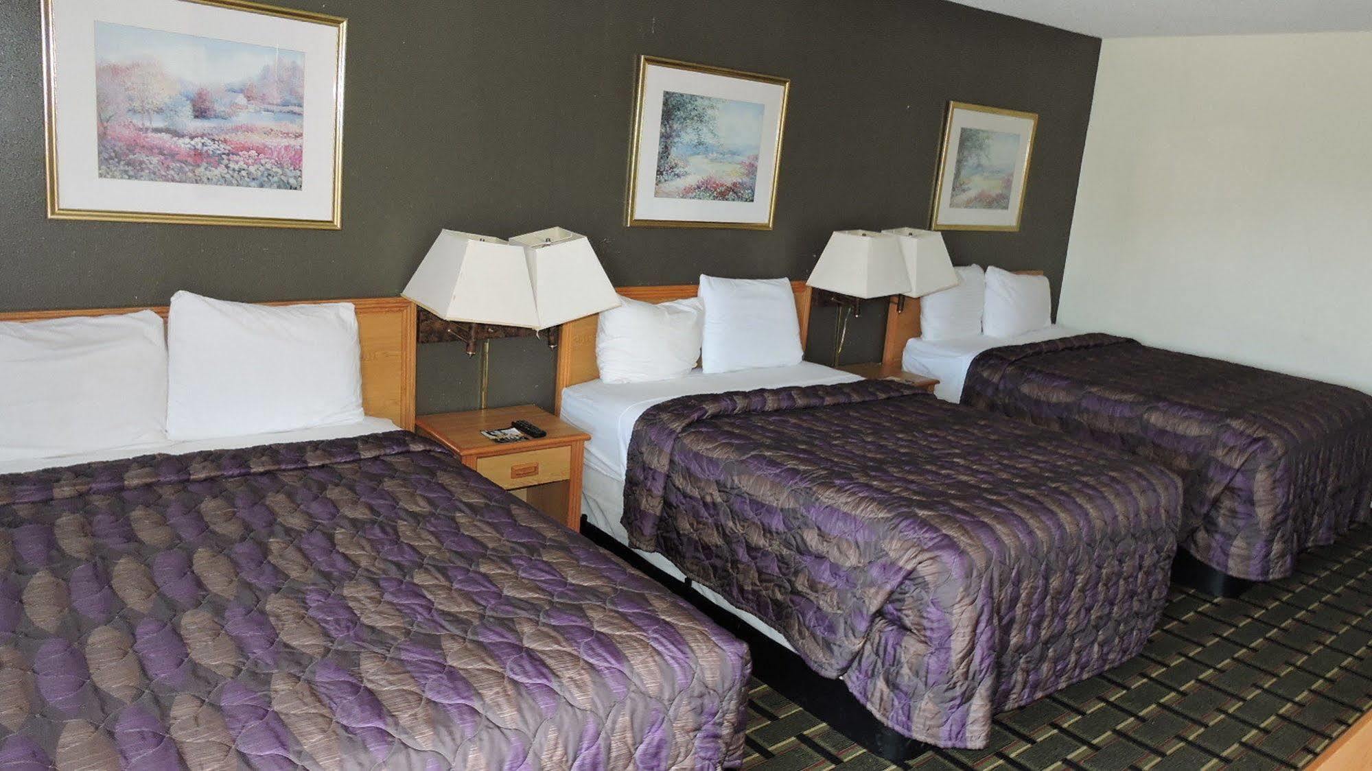Oyo Hotel Hutchinson West 4Th Ave Экстерьер фото